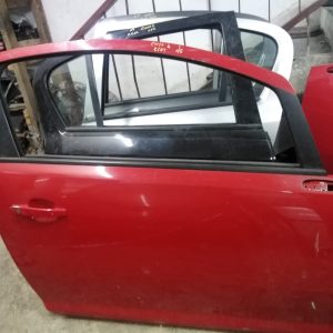 Opel Corsa D Çıkma Orijinal Sağ Ön Kapı