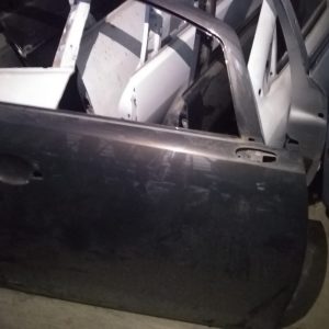 Opel Corsa D Çıkma Orijinal Sağ Ön Kapı