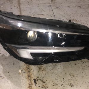 Opel Corsa F Çıkma Orijinal Sağ Ön Far
