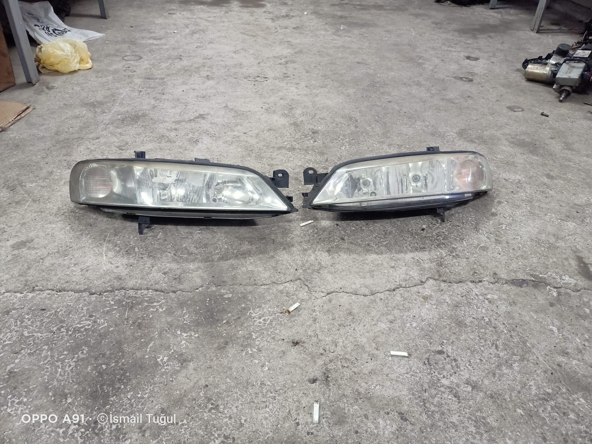 opel-vectra-b-cikma-orijinal-makyajlı-on-far Opel Vectra B Çıkma Orijinal Makyajlı Ön Far